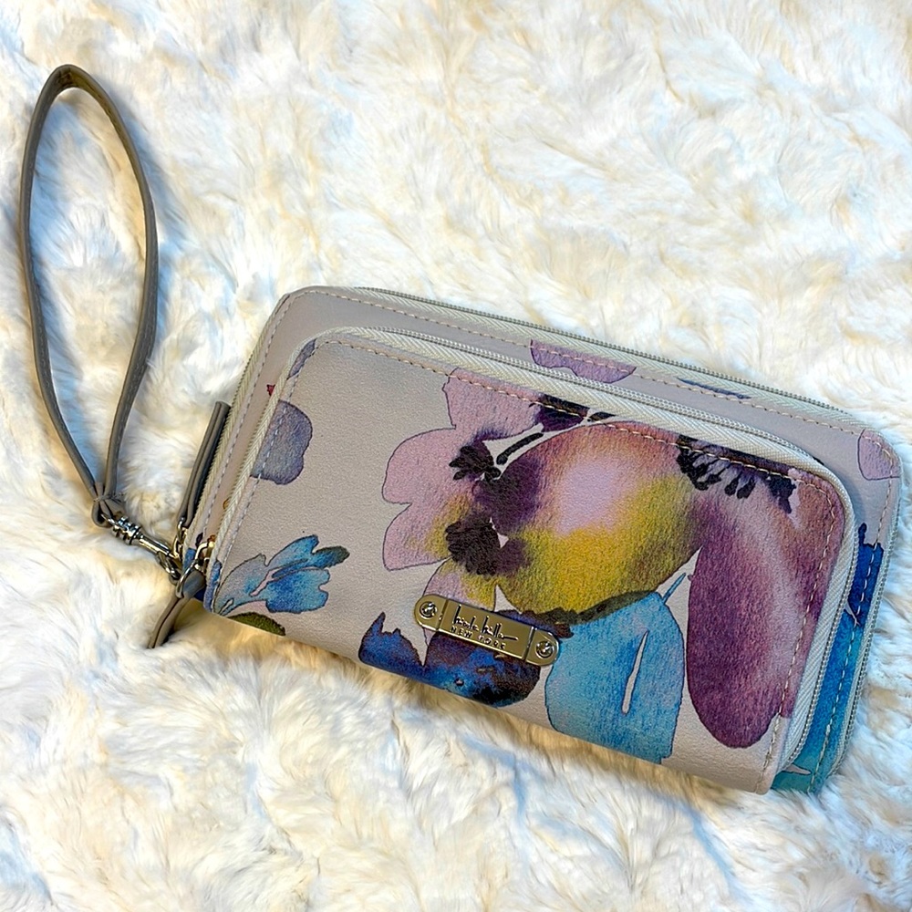 Nicole Miller wristlet. Like new!
